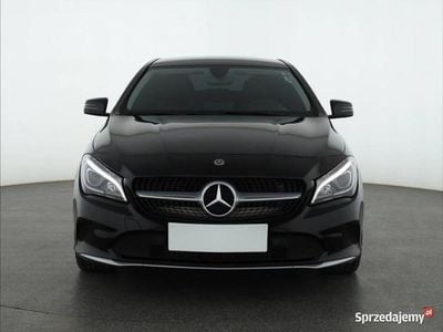 Używany Mercedes CLA180 2019 Czarny Sedan/Limuzyna