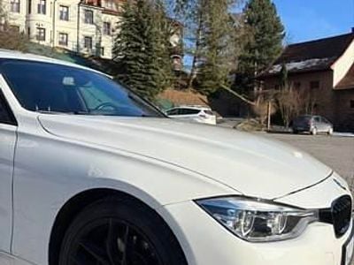 Biały Używany 2017 BMW 330 M Performance Sedan/Limuzyna | 74 000 zł (Dobra cena)