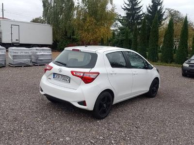 używany Toyota Yaris 1.0 Premium kamera cofania