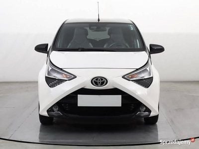 Używany Toyota Aygo 72 KM (52 kW) 2021 Biały Hatchback