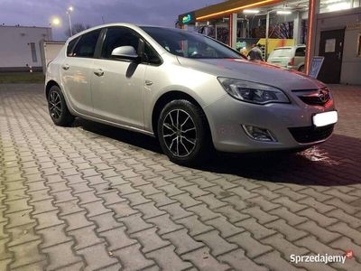 używany Opel Astra Astra 20112011