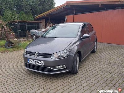 Szary Używany 2015 VW Polo Sedan/Limuzyna | 28 700 zł (Uczciwa cena)