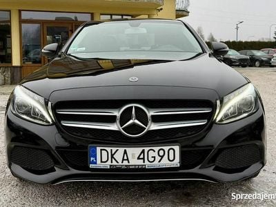 Czarny Używany 2017 Mercedes C180 Sedan/Limuzyna | 59 900 zł (Uczciwa cena)
