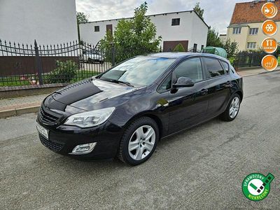 używany Opel Astra 4dm 120KM 2011r. 166 000km