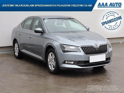 Używany Skoda Superb 2016 Srebrny