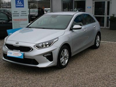 Srebrny (metalik) Używany 2021 Kia Ceed Hatchback | 49 512 zł (Dobra cena)