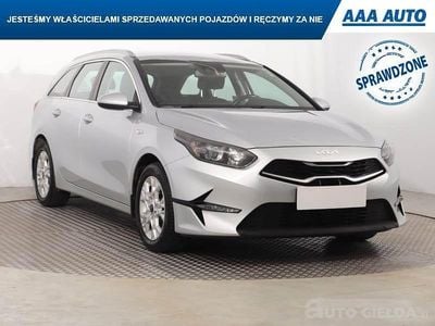 Używany Kia Ceed 2022 Srebrny Hatchback