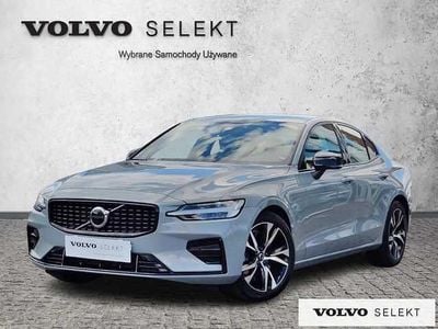 Używany Volvo S60 250 KM (183 kW) 2024 Szary Sedan/Limuzyna