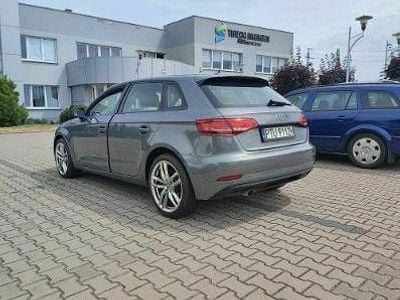 Używany Audi A3 2017 Szary Hatchback