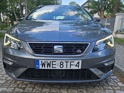 Używany Seat Leon FR 2017 Szary Sedan/Limuzyna