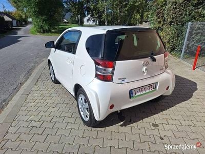 Używany Toyota iQ 2010 Biały Hatchback