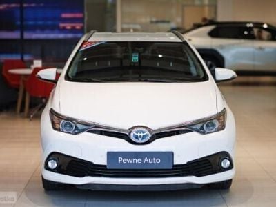 Biały Używany 2017 Toyota Auris Hybrid Premium Sedan/Limuzyna | 72 850 zł (Drogi)