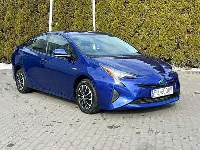 Używany Toyota Prius 99 KM (72 kW) 2016 Niebieski Hatchback