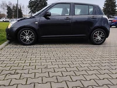 Czarny Używany 2010 Suzuki Swift Hatchback | 10 000 zł (Dobra cena)
