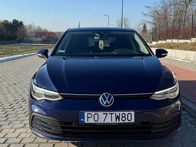 Niebieski Używany 2021 VW Golf VIII Hatchback | 54 500 zł (Uczciwa cena)