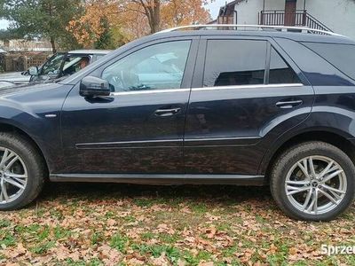 Granatowy Używany 2010 Mercedes ML350 SUV | 60 000 zł