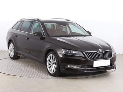 Używany Skoda Superb 160 KM (117 kW) 2016 Brązowy Kombi
