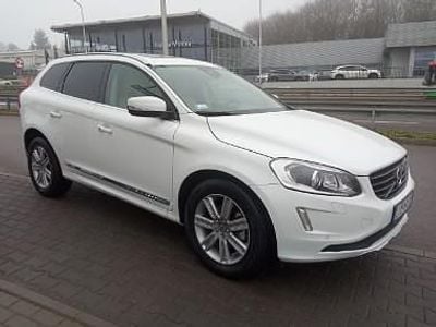 Używany Volvo XC60 245 KM (180 kW) 2017 Biały SUV