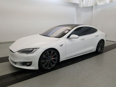 używany Tesla Model S 0dm 1020KM 2021r. 24 000km