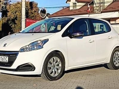 Używany Peugeot 208 2017 Biały Hatchback