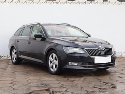 Czarny Używany 2017 Skoda Superb Kombi | 37 999 zł (Uczciwa cena)