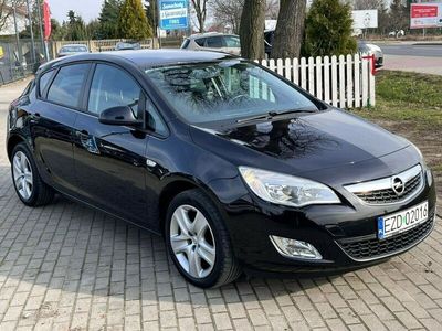 używany Opel Astra 1.4dm 140KM 2011r. 143 000km
