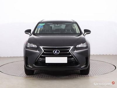 Czarny Używany 2017 Lexus NX300h SUV | 104 999 zł