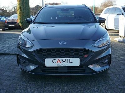 Szary (metalik) Używany 2019 Ford Focus ST Kombi | 64 900 zł