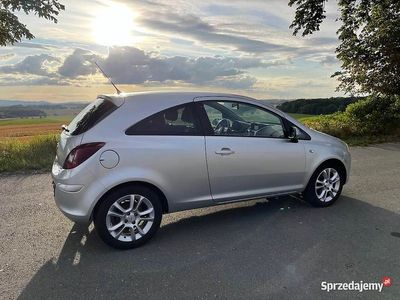 Srebrny Używany 2009 Opel Corsa Cosmo Hatchback | 10 900 zł (Uczciwa cena)
