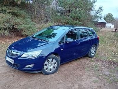 Używany Opel Astra Enjoy 110 KM (80 kW) 2011 Niebieski Kombi
