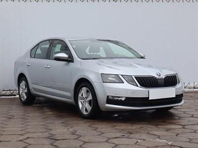 Srebrny Używany 2019 Skoda Octavia Hatchback | 53 999 zł (Dobra cena)