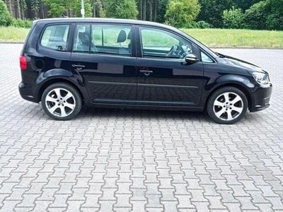 Czarny Używany 2011 VW Touran Minivan | 22 499 zł (Uczciwa cena)