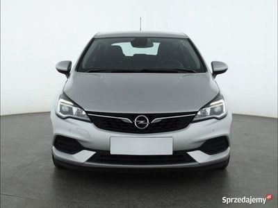 Używany Opel Astra 2020 Srebrny Hatchback