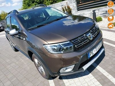 Niebieski Używany 2017 Dacia Sandero Stepway Hatchback | 35 900 zł (Dość drogi)
