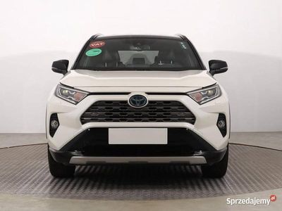 Biały Używany 2021 Toyota RAV4 Hybrid SUV | 135 999 zł (Uczciwa cena)