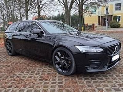Czarny Używany 2018 Volvo V90 R-Design Kombi | 69 000 zł