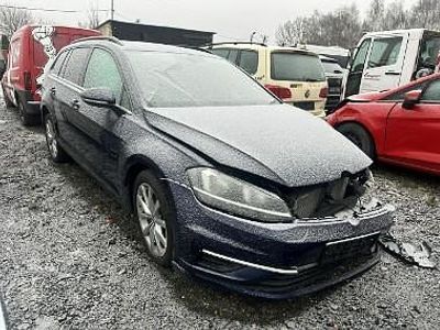 Granatowy Używany 2018 VW Golf VII Kombi | 19 900 zł