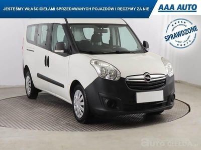 Używany Opel Combo 2015 Biały Minivan