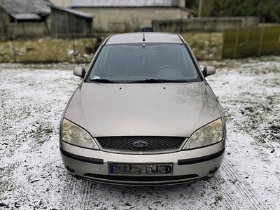 Złoty Używany 2001 Ford Mondeo Hatchback | 3000 zł (Uczciwa cena)