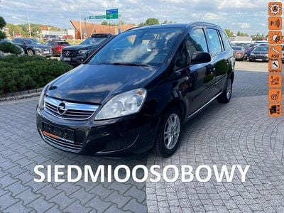 Czarny Używany 2009 Opel Zafira Minivan | 15 900 zł