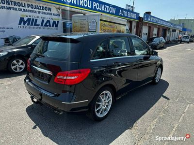 Mercedes B180