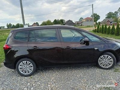 Brązowy Używany 2016 Opel Zafira Minivan | 44 500 zł (Uczciwa cena)