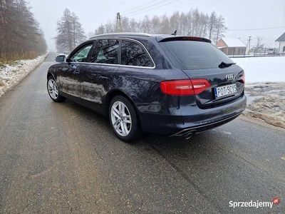 Używany Audi A4 2011 Granatowy Kombi
