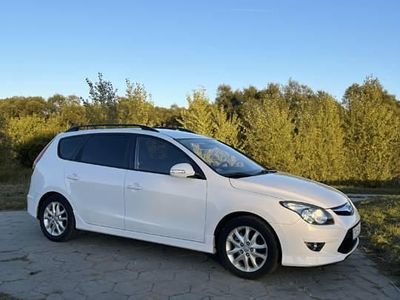 Używany Hyundai i30 2011 Biały Kombi