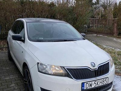 Biały Używany 2014 Skoda Rapid Hatchback | 39 900 zł (Drogi)