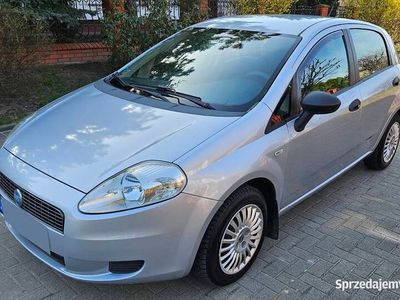 używany Fiat Grande Punto 1.4 8v, fajne sprawne autko, bez luzów