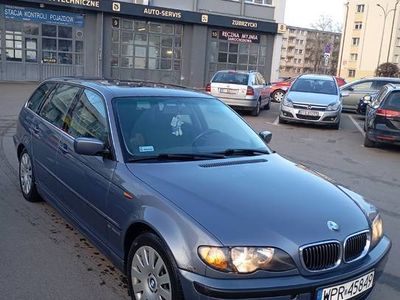 Szary Używany 2001 BMW 325 Kombi | 6700 zł