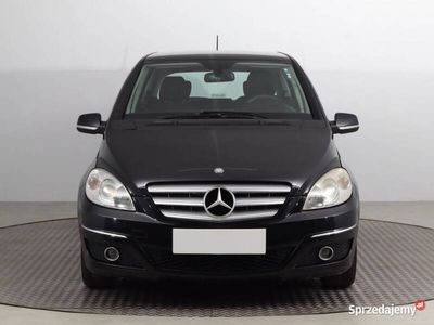 Mercedes B180
