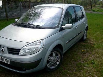 Srebrny (metalik) Używany 2004 Renault Scénic II Minivan | 9900 zł