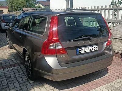 Brązowy Używany 2010 Volvo V70 Kombi | 22 900 zł (Uczciwa cena)